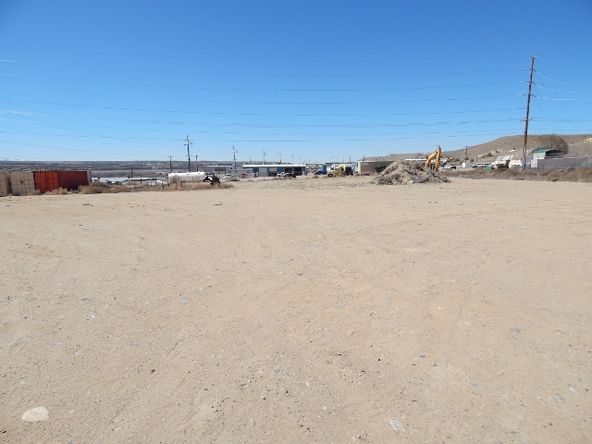 5734 US 64, Farmington, NM 87401